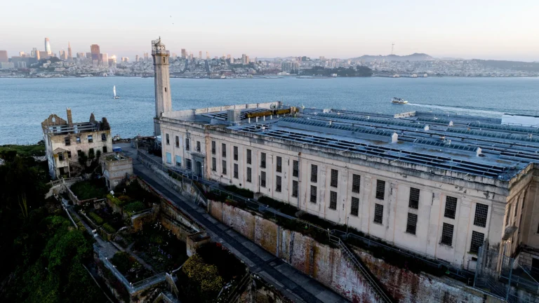 04 main prison copy